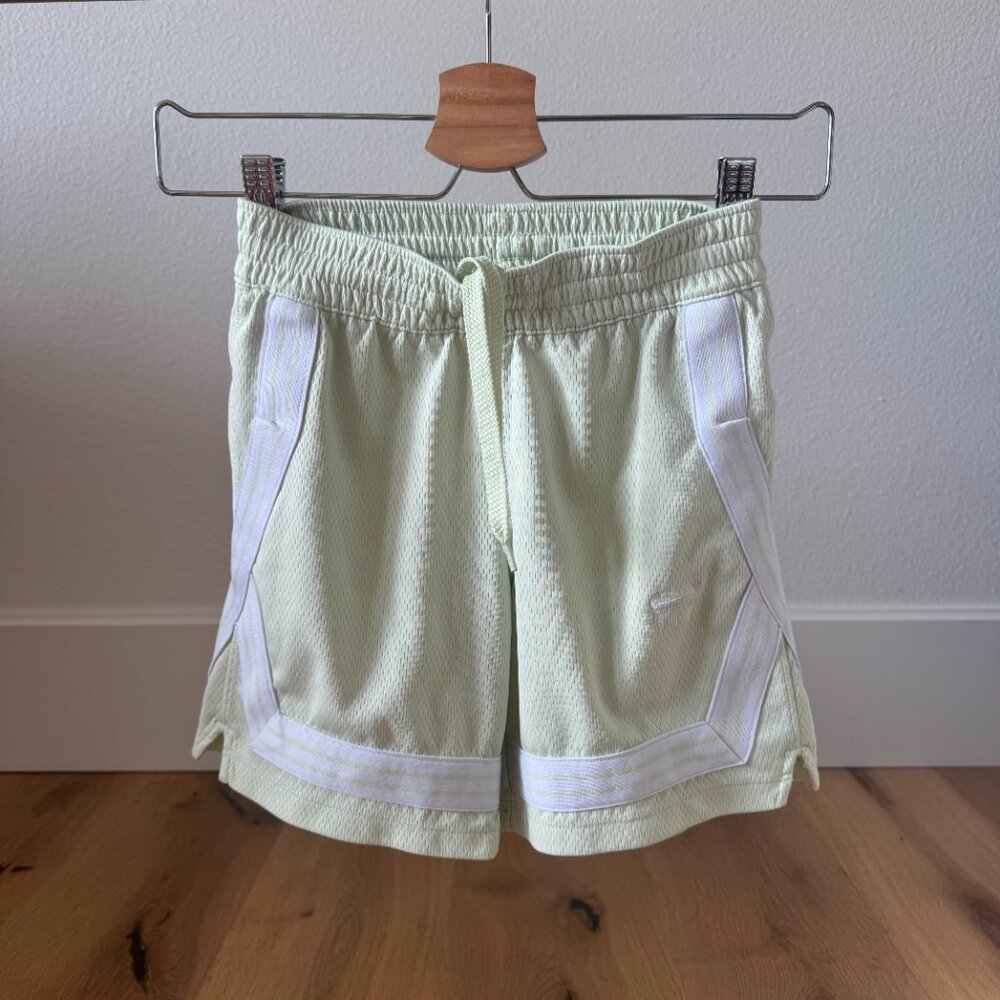 Nike Fly Crossover Youth Basketball Shorts Citrus Green Size S